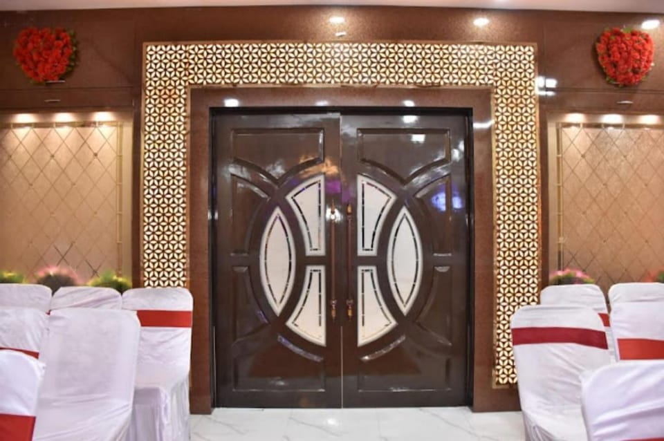 Goroomgo Nikunj Madhubani Hotel in West Bengal
