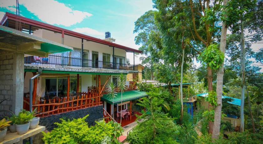 Ella waterfall view Hotel in Ella