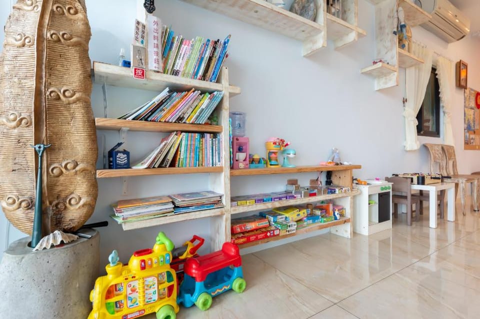 Shell Rococo Apartment in Hengchun Township