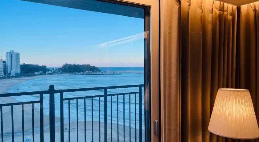 surfresort Inn-The City YangYang Apartment in South Korea