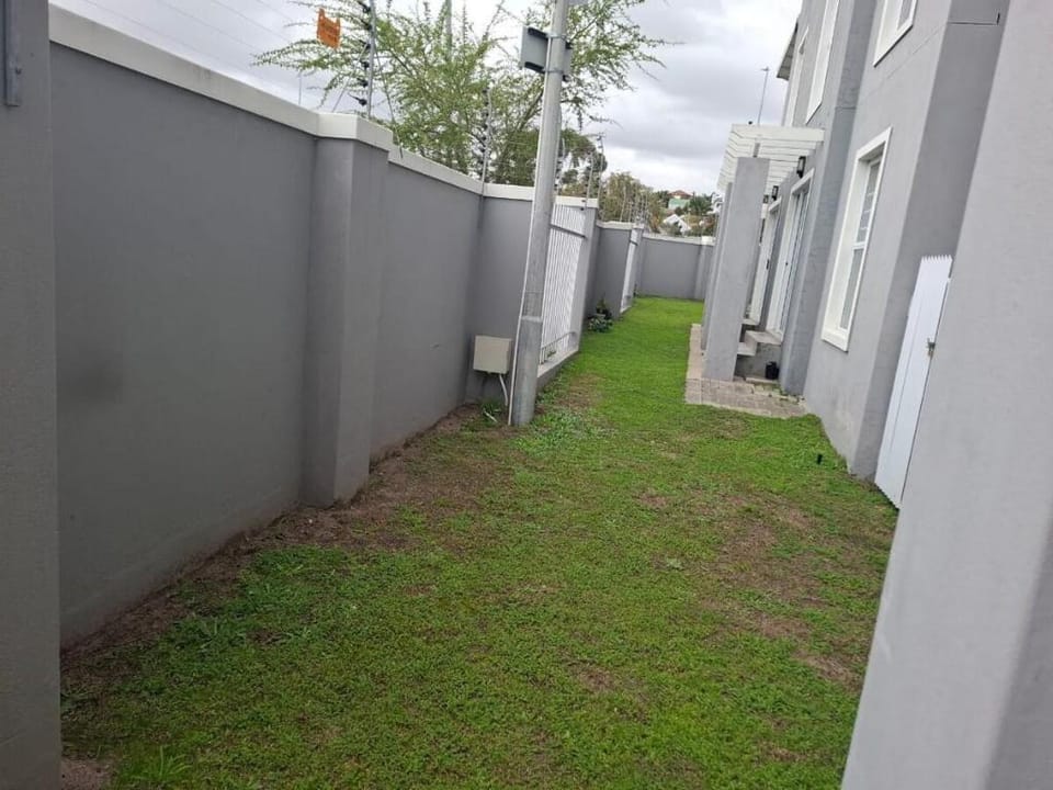 Kennies Accomodation Apartment in Cape Town