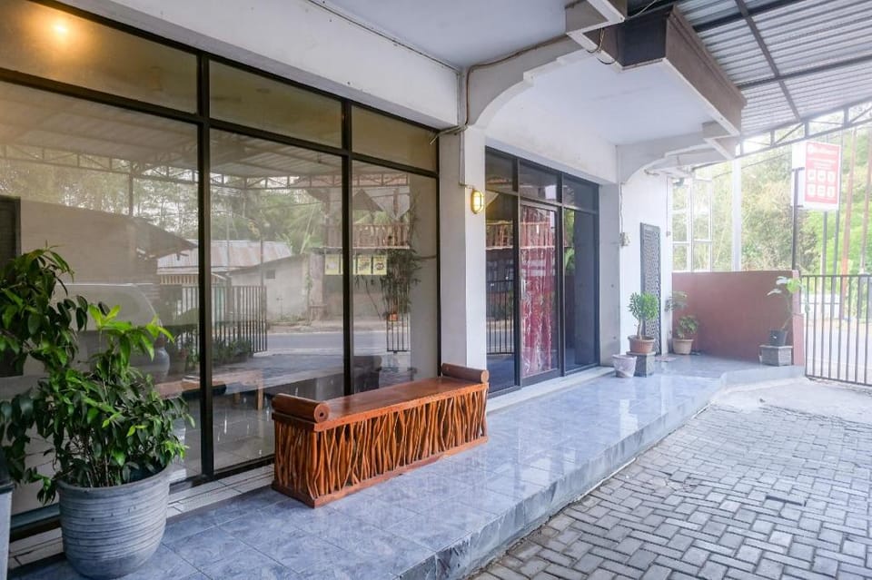 RedDoorz @ Mayang Garini 2 Borobudur Hotel in Special Region of Yogyakarta