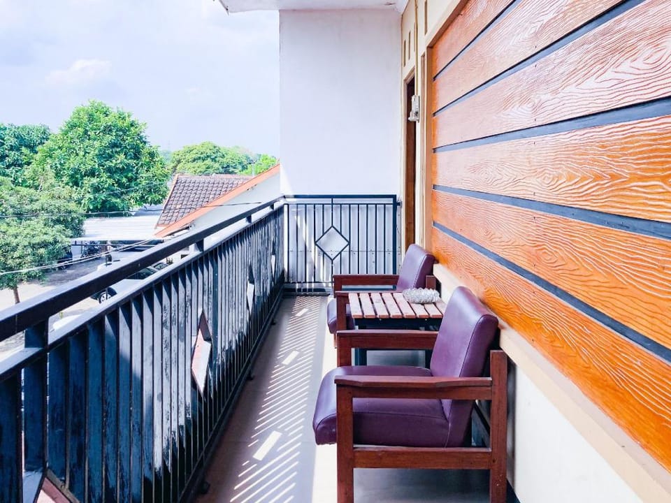 Al Abror Homestay Mandala Krida Mitra RedDoorz Hotel in Yogyakarta