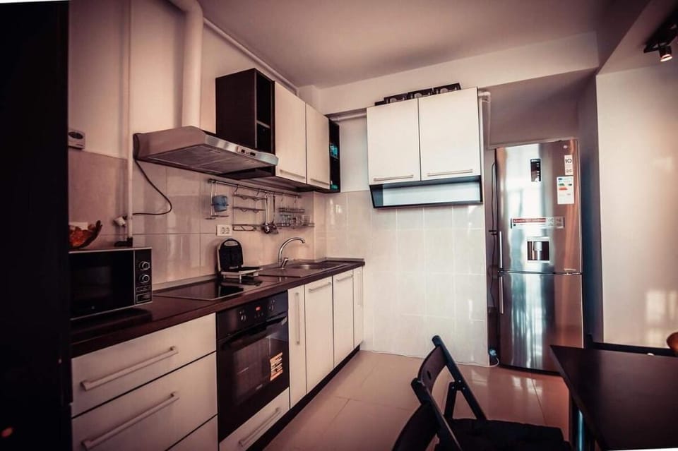 Beachfront Summerland Mamaia Relaxing Gateway Apartment in Constanta
