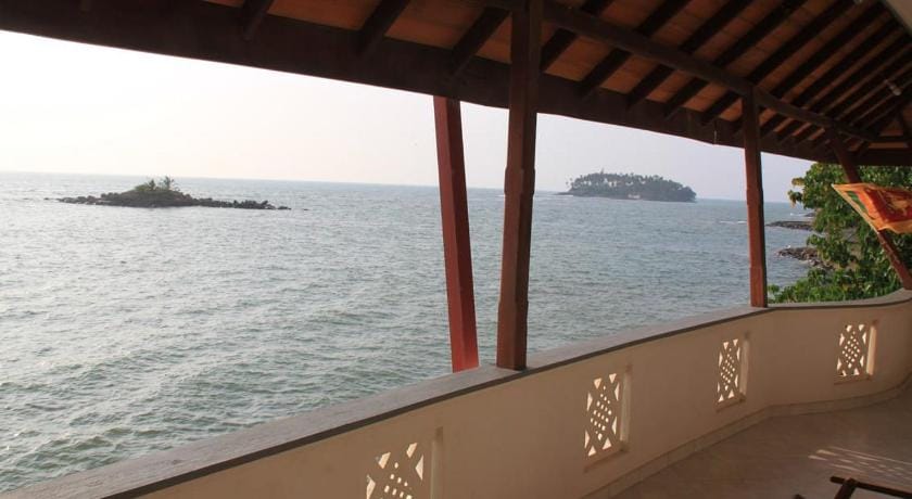 SunSet Guest House Bed and Breakfast in Western Province