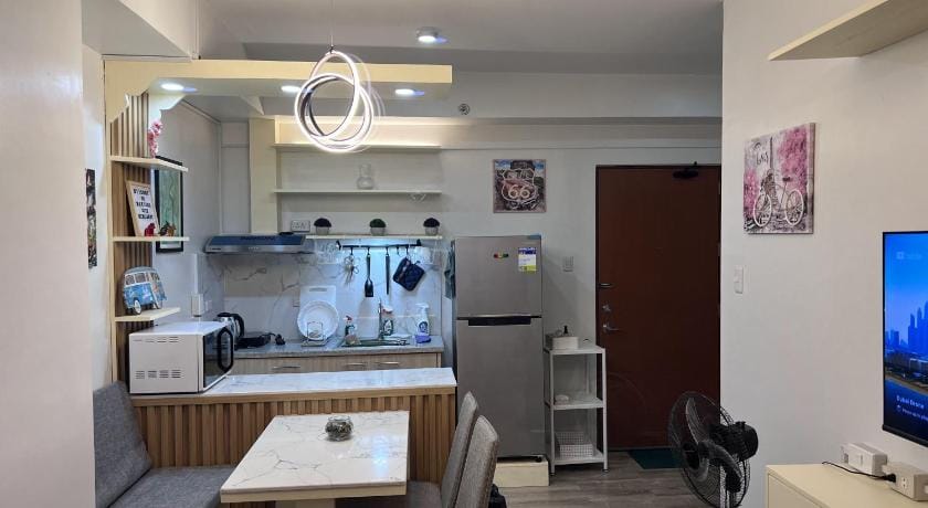 Mavita's City HideAway ONE  BEDROOM CONDO Apartment in Bacolod