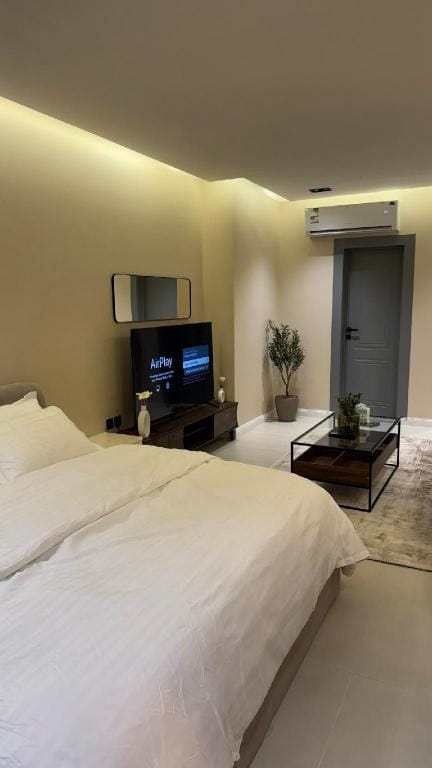استديو فاخر وواسع بموقع مميز Apartment in Riyadh