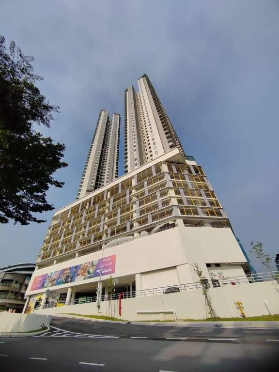 Setia Alam Sunsuria Forum SOHO Suites Apartment in Selangor, Malaysia
