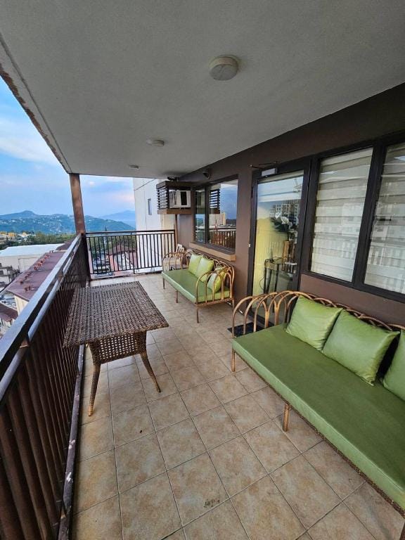 BalaiCo @ Serin West Tagaytay 10F 1BR Huge balcony Apartment in Tagaytay