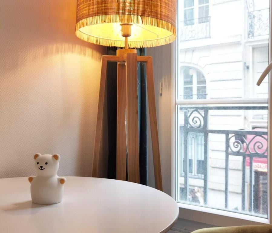 Sunshine apt/500m to Printemps/elevator Apartment in Paris