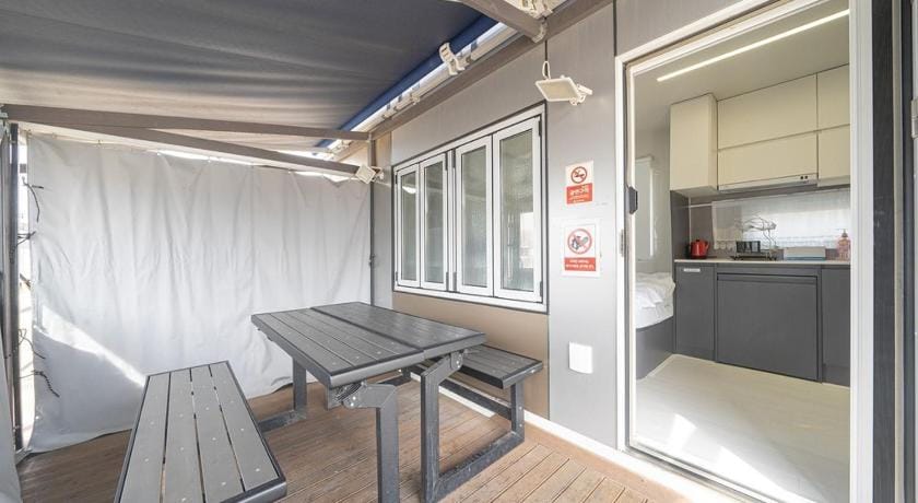 Siheung Wave Park Caravan Bed and Breakfast in Gyeonggi-do