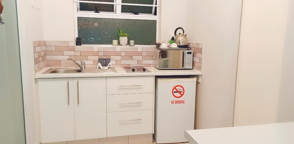Sea Breeze Manor- Aqua Unit Apartment in Eastern Cape