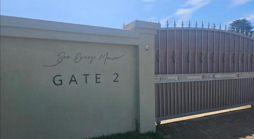 Sea Breeze Manor- Aqua Unit Apartment in Eastern Cape