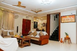 Sayhadri villa : Lush view retreat~ pool & party Villa in Maharashtra