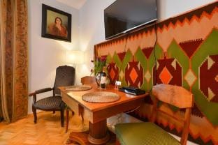 Apartment on Constitution Square. USA embassy Vacation rental in Warsaw
