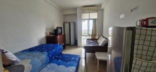 Artistic Living Bale Hinggil Studio Apartment in Surabaya