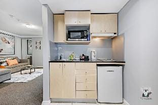 KozyGuru | Haymarket | Cosy City Abode Apartment in Surry Hills