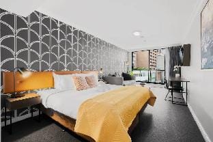 KozyGuru | Haymarket | Tranquil City Studio Apartment in Surry Hills