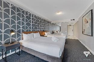 KozyGuru | Sydney CBD | High Level 2 Bed Studio Apartment in Surry Hills