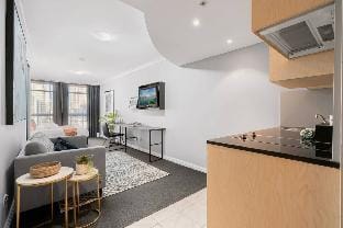 KozyGuru | Haymarket Theatre Precinct City Studio Apartment in Surry Hills