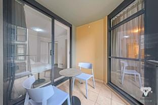 KozyGuru | Haymarket | Modern 1 Apt Best Location Apartment in Surry Hills