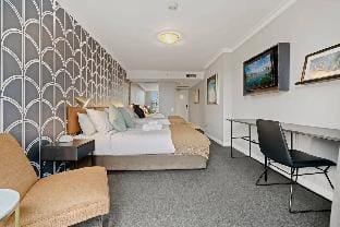 KozyGuru | Sydney CBD | Boutique City 2Bed Studio Apartment in Surry Hills