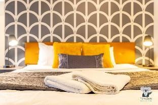 KozyGuru | Sydney CBD | Sunny City 2 Bed Apt Apartment in Surry Hills