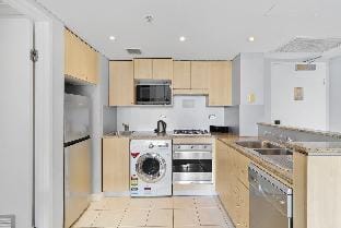 KozyGuru | Haymarket | Amazing View& Best Location Apartment in Surry Hills