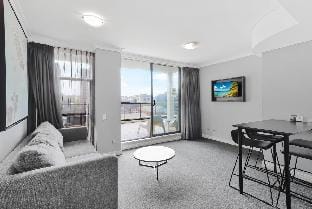 KozyGuru | Haymarket | Amazing View& Best Location Apartment in Surry Hills