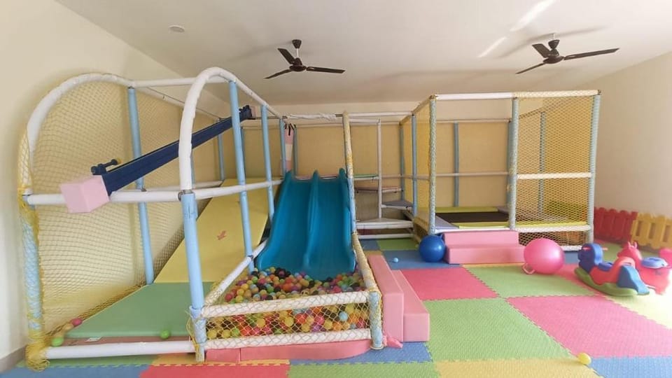 Kingfisher Resort Hotel in Uttar Pradesh