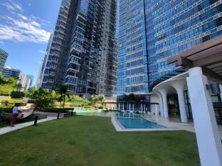 Stylish, exquisite 3br at Uptown BGC _hostedbylili Apartment in Makati