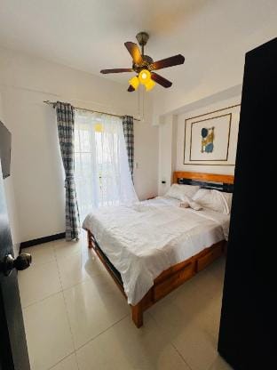 Two bedroom  Condo w/CR &  Balcony~Unli Netflix Apartment in Baguio