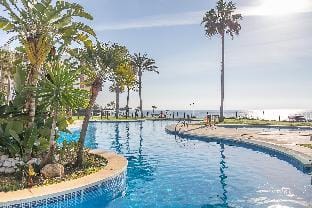 Mi Capricho beach front sea view & pool Apartment in Sitio de Calahonda