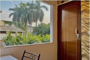 TFFSTAYS GOLDEN SAPPHIRE COUPLE FRIENDLY  Vacation rental in Lucknow