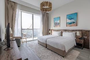 Brand New 3-bedroom | Breathtaking Palm & Sea View Apartment in Dubai