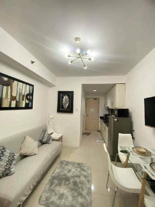 1BR Sea Residences w/ cable&wifi Vacation rental in Pasay