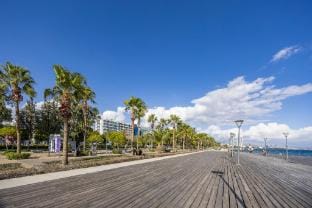 Central 1bedroom Apartment Steps from the Sea Apartment in Limassol City