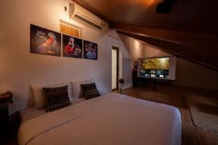 The AUTUMN house - Homestay at To Ngoc Van Vacation rental in Laos