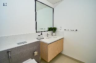 Stylish 2BR with Balcony in Burj Crown Downtown Apartment in Dubai