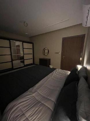 شقه فخمه جديده موقع مميز Vacation rental in Jeddah