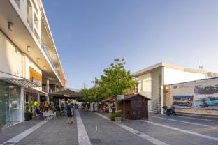 Downtown 1bedroom Apartment Steps from the Sea Apartment in Limassol City