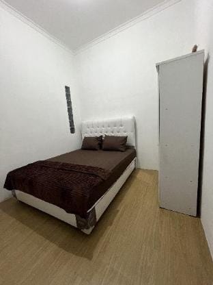 GT-R Guest House /Home stay Vacation rental in West Java