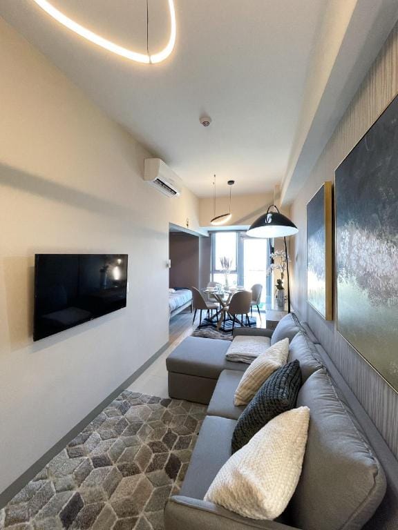 Gorgeous room  in Uptown Parksuites BGC Apartment in Makati