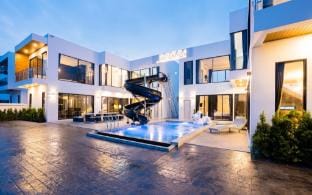 BOSS Luxury PoolVilla Pattaya 8 Bedrooms Villa in Chon Buri Changwat