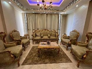 New Spacious Apt w/ Antique Furnishings & Views Apartment in Cairo Governorate