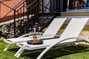 Luxurious Granada Park Retreat Apartment in Playa de las Americas
