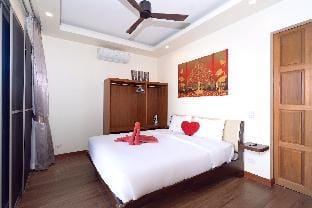 Thai-Balinese 2BR Pool Villa Sequoia near Naiharn Villa in Rawai