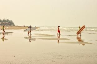 Coastal 2-BR Lux Apt near Candolim Beach Apartment in Candolim