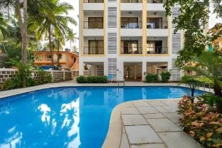Coastal 2-BR Lux Apt near Candolim Beach Apartment in Candolim