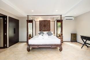 Buoyant Forest villa 2 Br private pool big garden Villa in Ko Samui